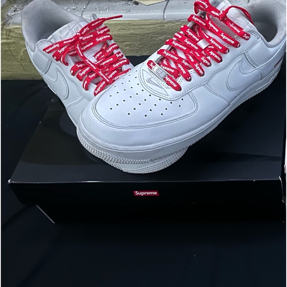 Supreme Airforce 1 - Picture 2 of 3